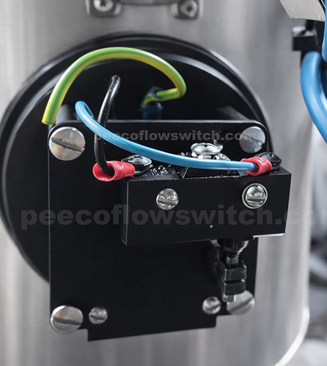 PEECO standard 15A SPDT micro-switch